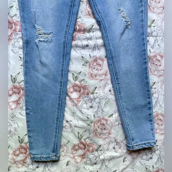 Light washed jeans blue savy size 7 Ripped skinny jeans - Picture 7 of 12